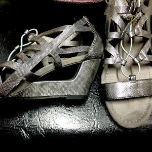 New York Transit Sandals